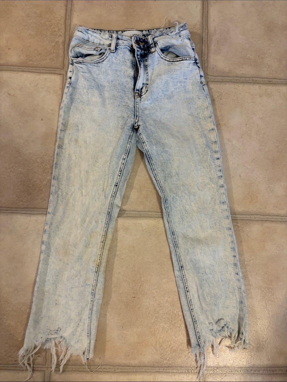 Women's Light Acid Wash Straight Leg Jeans - Frayed Hem, Light Blue